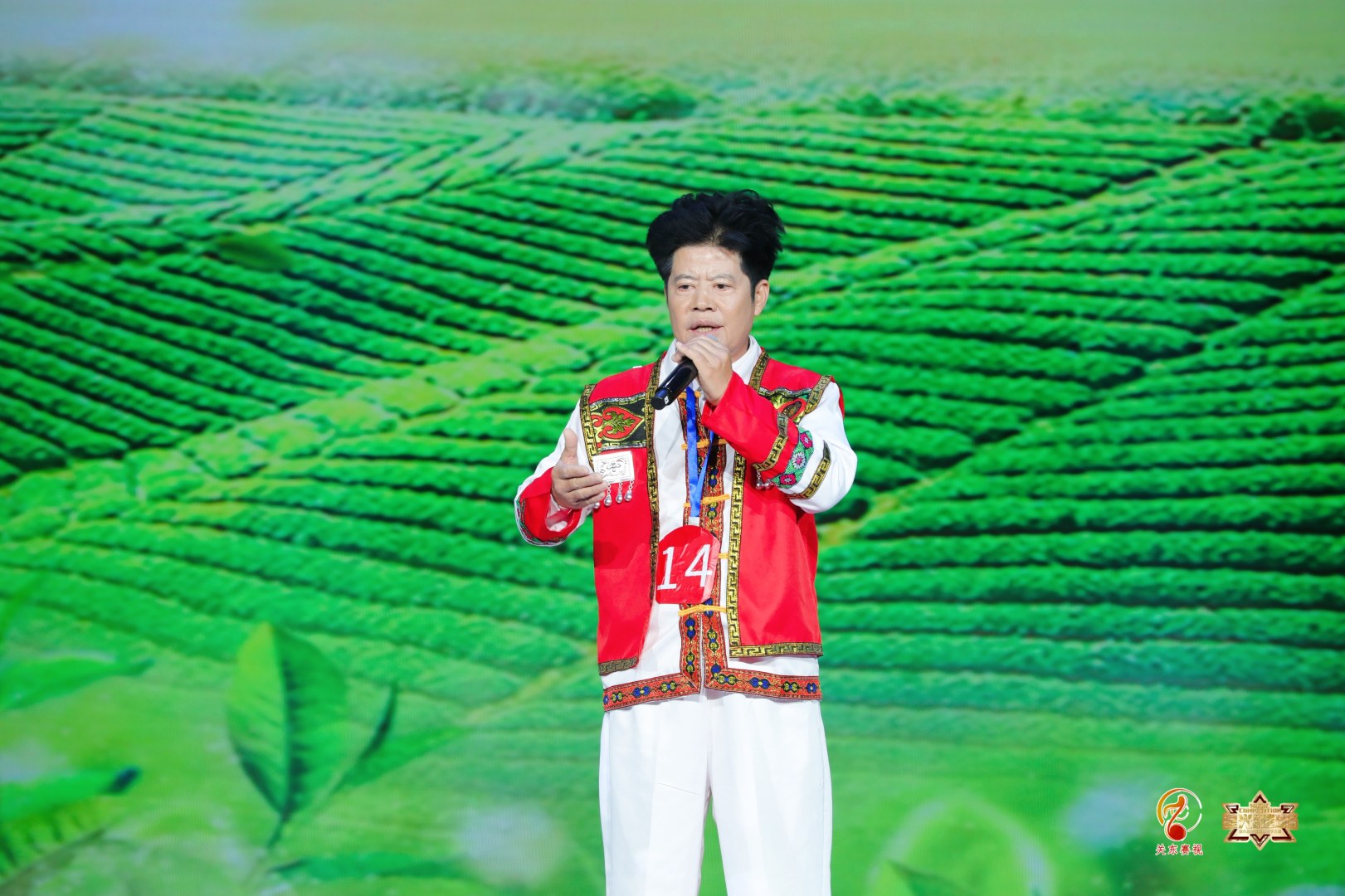 1780361495946557.jpg 年度总冠军 谢曲.jpg